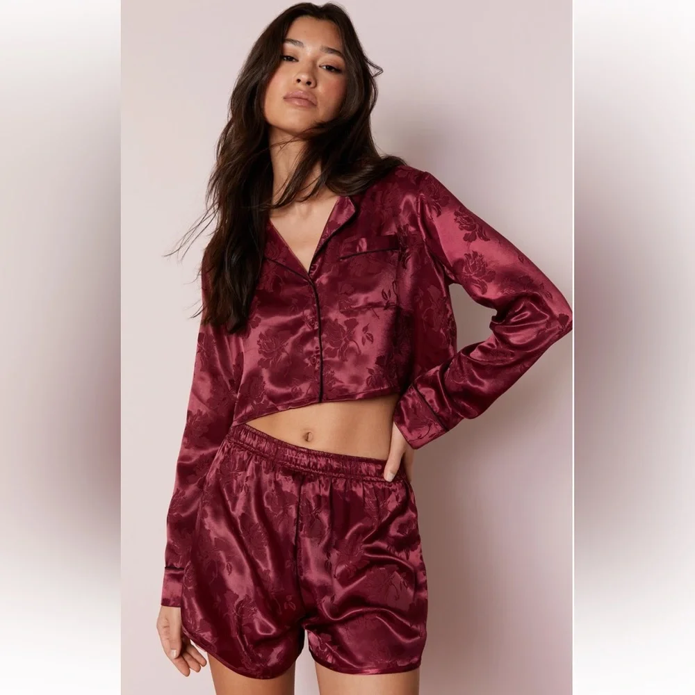 NWT NASTYGAL- Floral Jacquard Satin Piped Pajama Set size medium